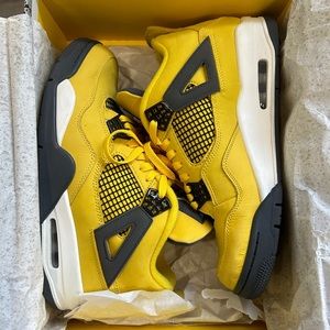 Air Jordan 4 Lightning